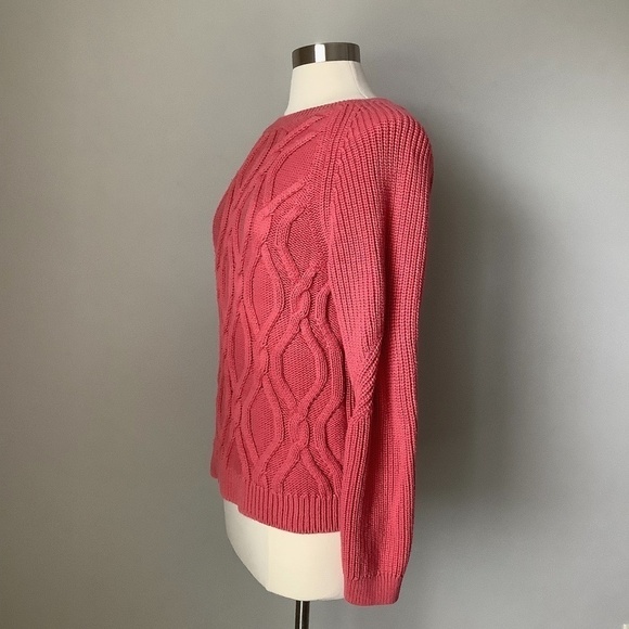Chunky Cable Knit Sweater Coral Coast Salmon with FLAW - Picture 5 of 14